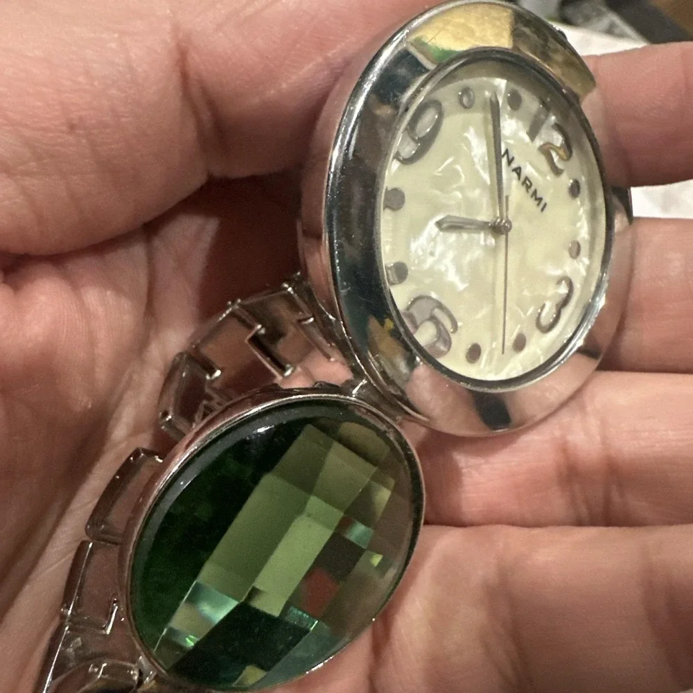 Working Narmi Mop‎ Silver Tone Womens Green Crystal Oversize Watch 45mm Fit 7in